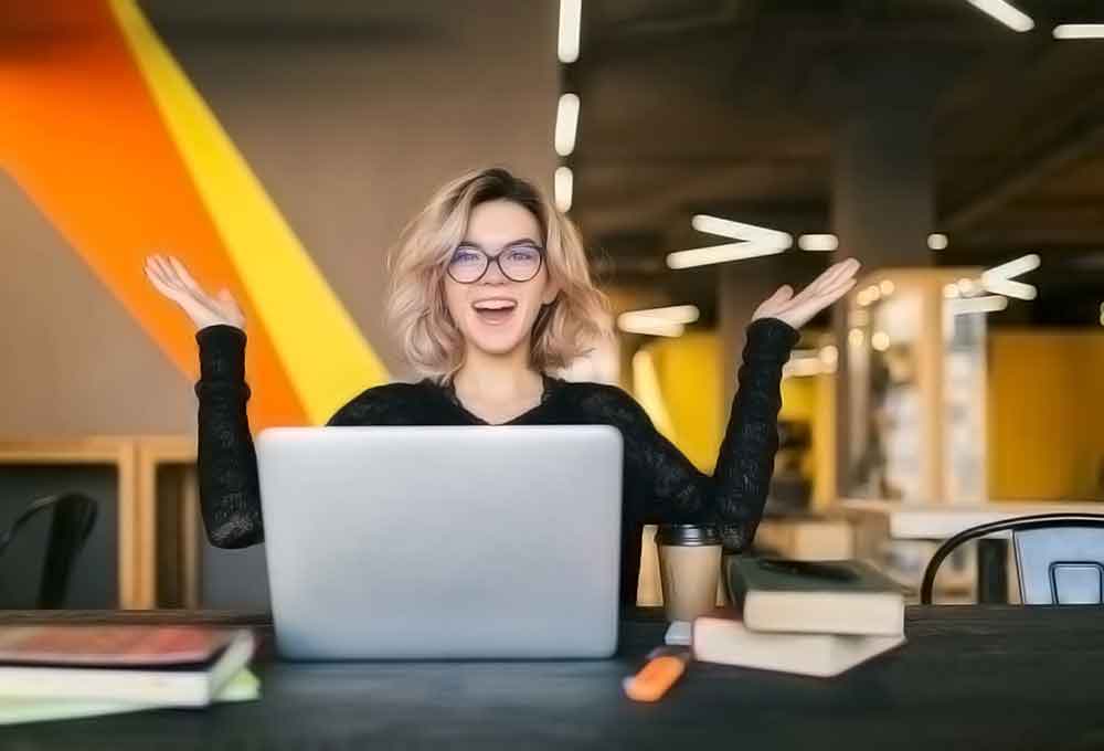 一手价格供应的短信轰在线轰炸免费